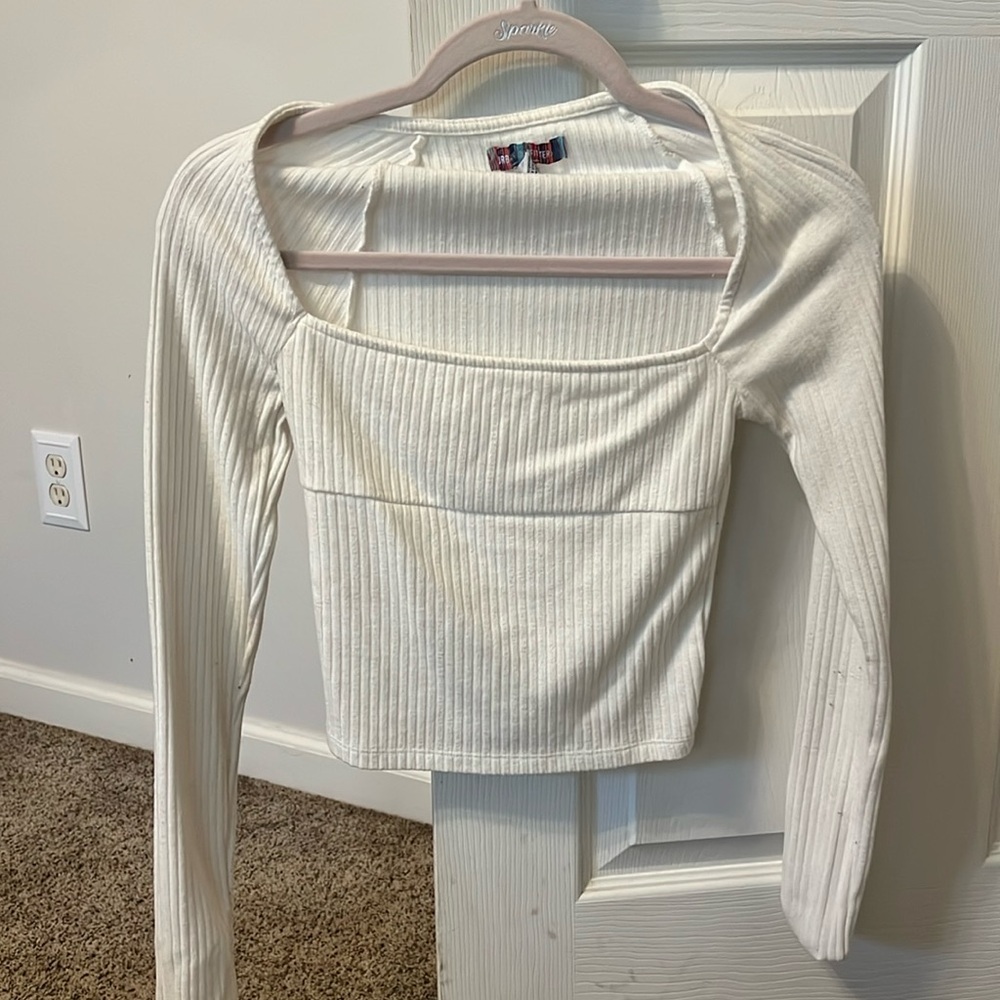 URBAN OUTFITTERS SQUARE NECK LONG SLEEVE TOP